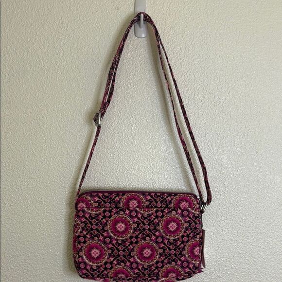NWT- Vera Bradley- Pink Patterned RFID Twill Women's HIPSTER purse - Picture 5 of 8